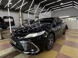 Toyota Camry 2021 года за 18 800 000 тг. в Усть-Каменогорск