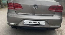 Volkswagen Passat 2011 года за 5 980 000 тг. в Алматы – фото 4