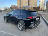 Toyota RAV 4 2022 года за 23 900 000 тг. в Астана – фото 4