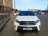 Toyota Highlander 2018 года за 28 500 000 тг. в Нур-Султан (Астана)