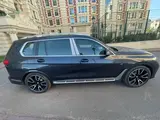 BMW X7 2022 года за 65 000 000 тг. в Астана – фото 2