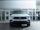 Volkswagen Tiguan Respect (4WD) 2022 года за 20 136 000 тг. в Семей