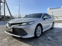 Toyota Camry 2018 года за 16 900 000 тг. в Актобе