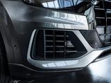 Audi Q8 55 TFSI Quattro 2021 года за 47 028 800 тг. в Алматы – фото 5