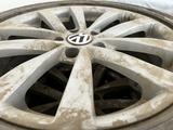Volkswagen passat — фолксваген пассат — 4 диска 4 покрышка за 300 000 тг. в Алматы – фото 3