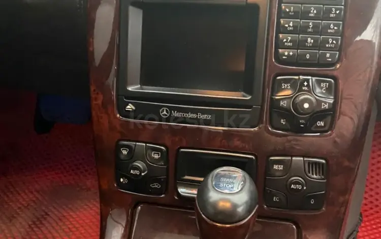 Mercedes-Benz ремонт штатных мультимедийных систем в Алматы