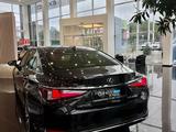 Lexus ES 250 Premium 2022 года за 39 000 000 тг. в Актобе – фото 4