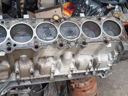 Двигатель без головки BMW m52 2.0л за 100 000 тг. в Караганда
