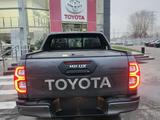 Toyota Hilux 2023 года за 29 090 000 тг. в Усть-Каменогорск – фото 4