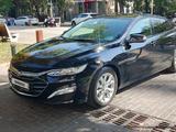 Chevrolet Malibu 2021 года за 13 000 000 тг. в Алматы