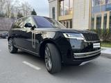 Land Rover Range Rover 2023 года за 127 000 000 тг. в Алматы – фото 3