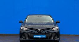 Toyota Camry 2020 года за 13 360 000 тг. в Алматы – фото 2