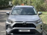 Toyota RAV 4 2021 года за 15 300 000 тг. в Алматы – фото 2
