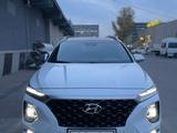 Hyundai Santa Fe 2018 года за 12 800 000 тг. в Бишкек