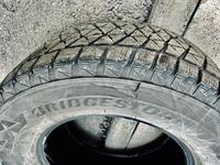 1 шипованная шина Bridgestone 285/65/17 за 39 990 тг. в Астана