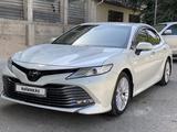Toyota Camry 2018 года за 16 800 000 тг. в Алматы