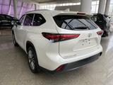 Toyota Highlander Luxe 2022 года за 52 000 000 тг. в Шымкент – фото 5