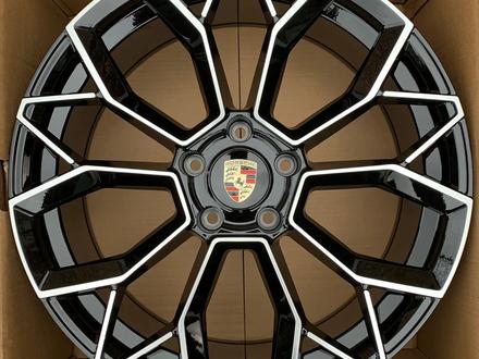 Комплект литых дисков r21 5*130 Porsche за 1 000 000 тг. в Алматы