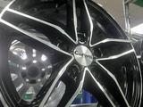 Новые комплекты дисков на Toyota camry за 149 600 тг. в Актобе – фото 2
