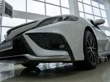 Toyota Camry 2022 года за 29 900 000 тг. в Шымкент – фото 3