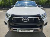 Toyota Hilux 2023 года за 22 990 000 тг. в Астана