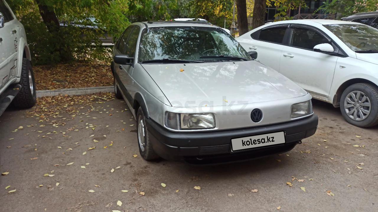 Volkswagen Passat 1990 г.