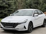 Hyundai Elantra 2022 года за 13 200 000 тг. в Атырау