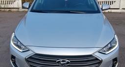 Hyundai Elantra 2018 года за 9 200 000 тг. в Петропавловск – фото 3