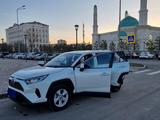 Toyota RAV 4 2020 года за 20 500 000 тг. в Астана