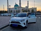 Toyota RAV 4 2020 года за 20 500 000 тг. в Астана – фото 2