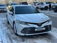 Toyota Camry 2018 года за 15 900 000 тг. в Нур-Султан (Астана)