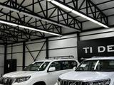 Toyota Land Cruiser Prado 2022 года за 36 500 000 тг. в Шымкент – фото 2