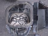 Моторчик печки на Volkswagen touareg 2002-2006 за 25 000 тг. в Алматы – фото 3