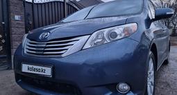 Toyota Sienna 2014 года за 15 800 000 тг. в Алматы