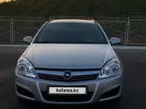 Opel Astra 2009 года за 3 350 000 тг. в Шымкент – фото 3