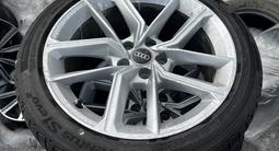 Комплект оригинальных колес Audi A5 (диски и шины R18) за 490 000 тг. в Караганда