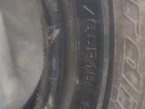 Зимние шипованные шины 195/65/r15 за 40 000 тг. в Караганда – фото 3