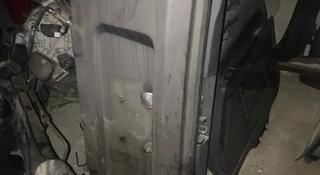 Дверь багажника нижняя за 30 000 тг. в Алматы