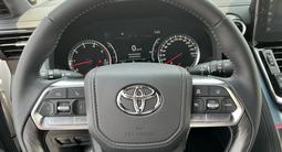 Toyota Land Cruiser 2022 года за 75 500 000 тг. в Актау – фото 5