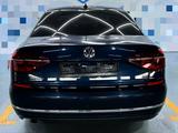 Volkswagen Passat 2018 года за 9 680 000 тг. в Алматы – фото 4