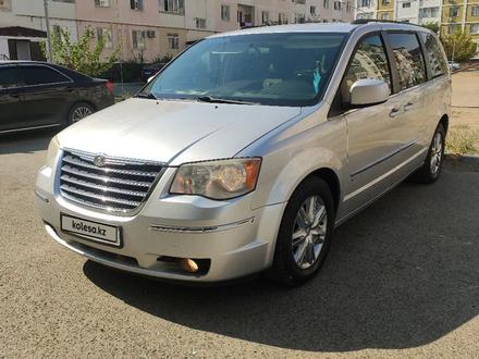 Chrysler Town and Country 2010 года за 5 000 000 тг. в Атырау – фото 17