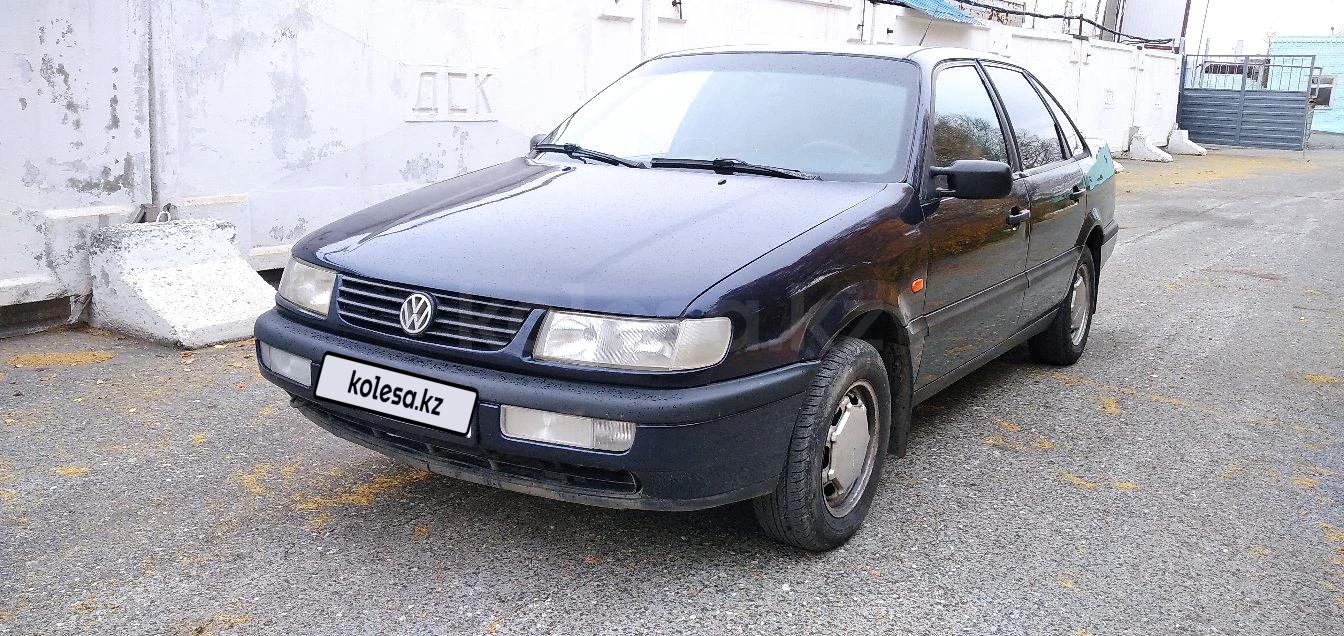 Volkswagen Passat 1994 г.