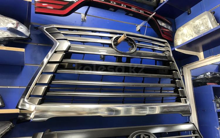 Lexus Lx 570 решетка радиатора б/у за 180 000 тг. в Атырау