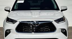 Toyota Highlander 2022 года за 38 500 000 тг. в Шымкент – фото 2
