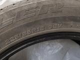 Три шины Bridgestone 225/55r18 v98 за 30 000 тг. в Алматы