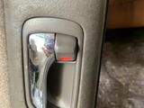 Внутренние ручки дверей на Toyota Camry 30 2.4 за 5 000 тг. в Алматы – фото 3