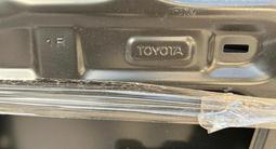 Правая Левая передняя дверь Toyota Prado 150 2009-2020г новый оригинал за 350 000 тг. в Атырау – фото 3