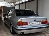 BMW 520 1994 года за 2 400 000 тг. в Шу – фото 2