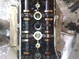 Головка блока цилиндров на двигатель 2AZ-FE в сборе за 85 000 тг. в Караганда – фото 2