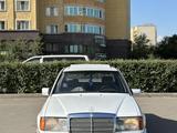 Mercedes-Benz E 200 1992 года за 2 500 000 тг. в Астана – фото 3